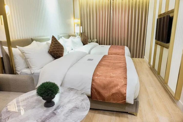 UMA Hotel and Residences