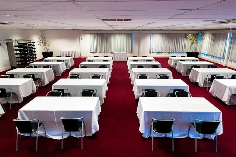 Favorita Golden Hotel e Eventos