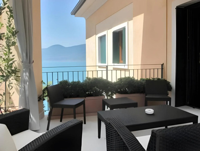 Hotel Del PortoOver view