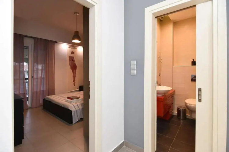 Excellent apartment luxuriously renovated