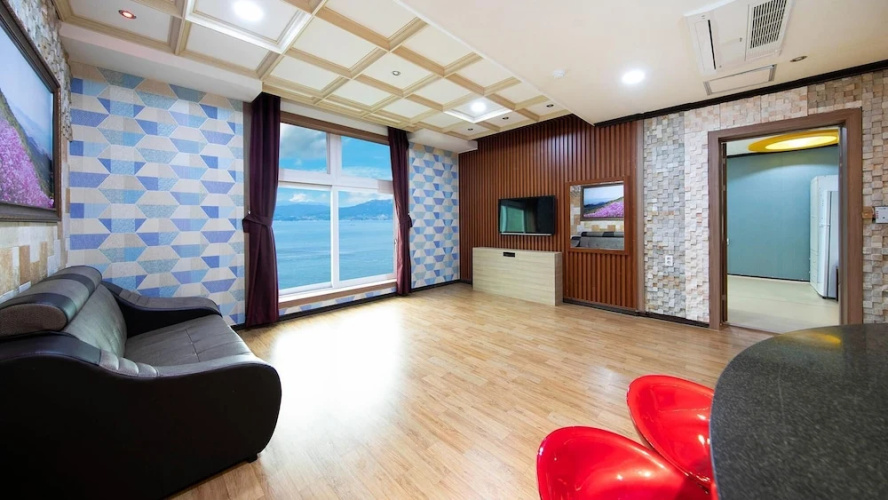 Yeosu The King Pension