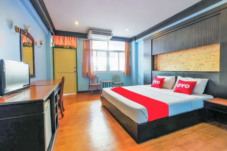OYO 565 Trang Hotel