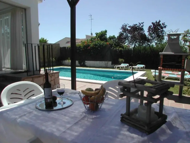 2 Bedrooms Cottage