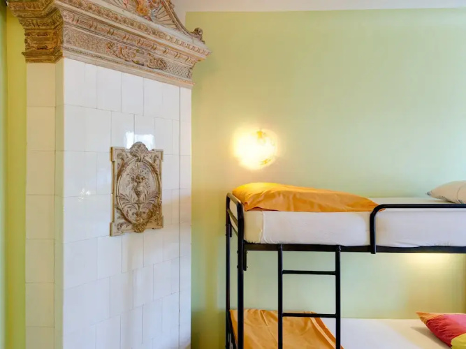 Funky Backpackers Hostel & Apartments