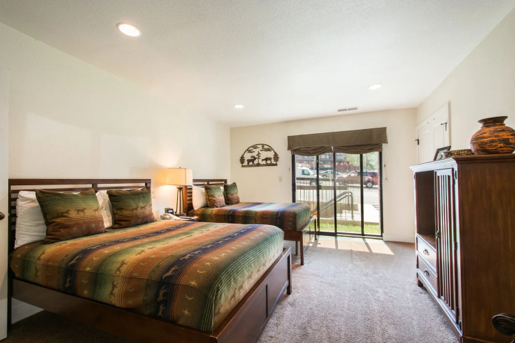 Shadow Ridge by All Seasons Resort Lodging