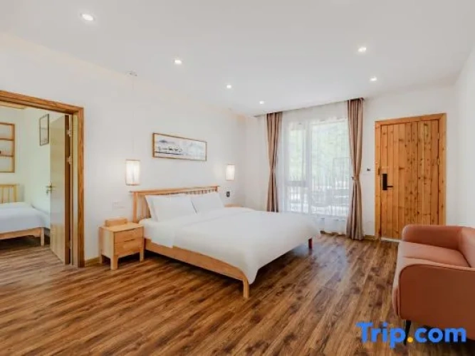 Deluxe Quadruple Suite