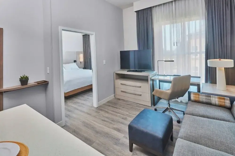 1 Bedroom Suite