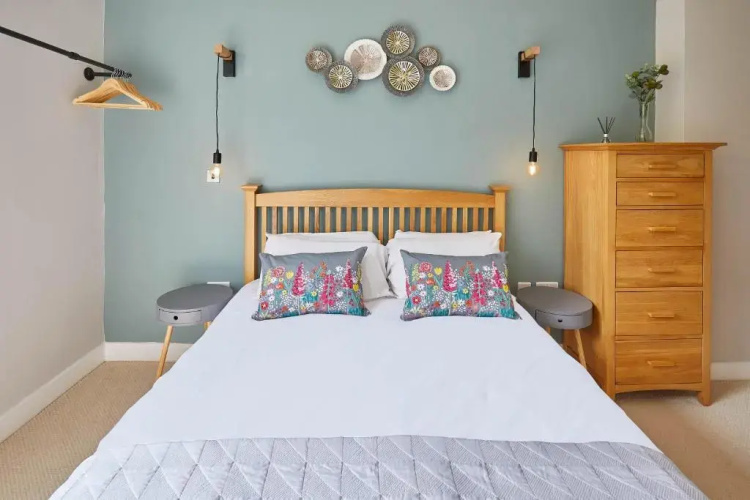 Host & Stay - Easby Hall 2