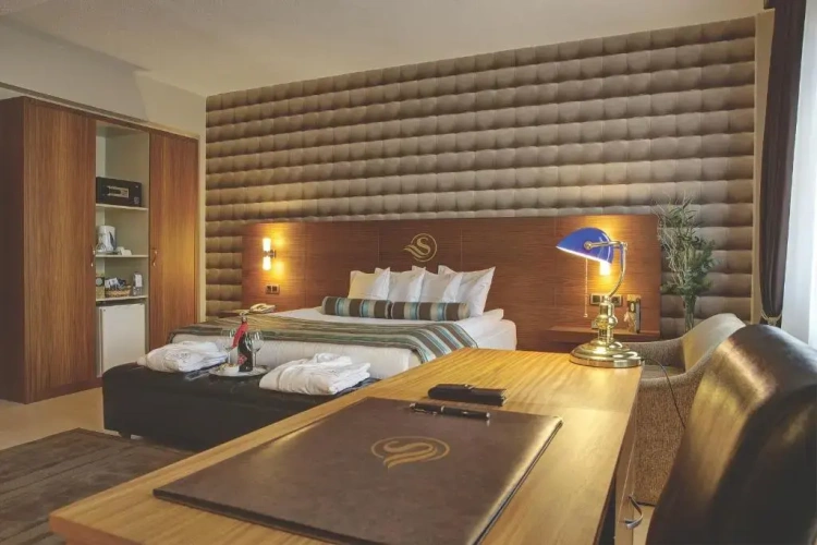 Standard Double room with view