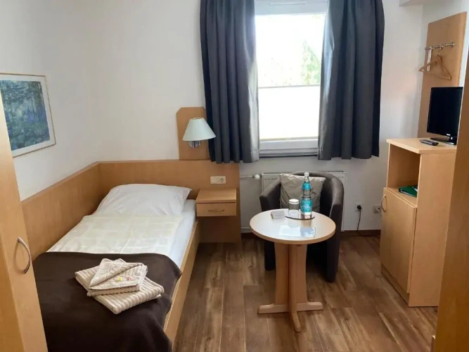 Standard Single room