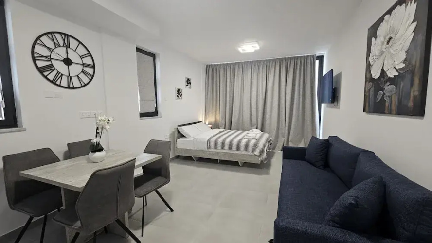 86 LCA - Stay Mackenzie Beach Luxurious Studio