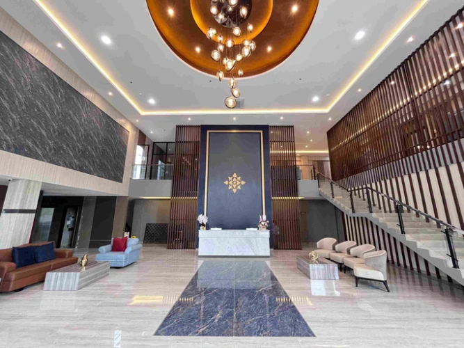 Lynn Hotel Tuban