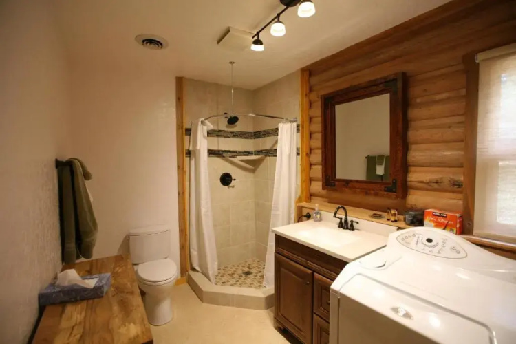 3 Blue Grouse-AC-5BR/3BA