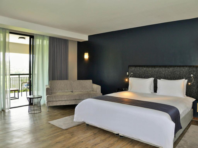 Mantis EPIC Hotel & Suites