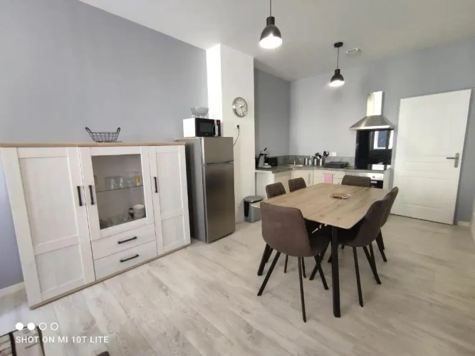 2 Bedrooms Apartment