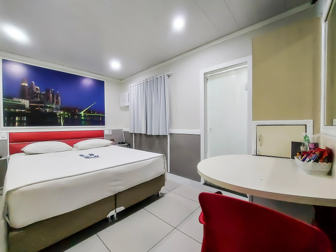 Calamares Hotel