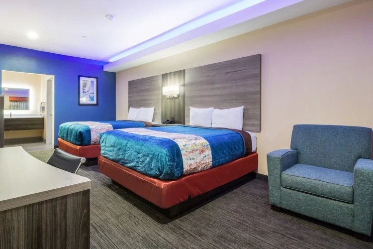 Standard Quadruple room