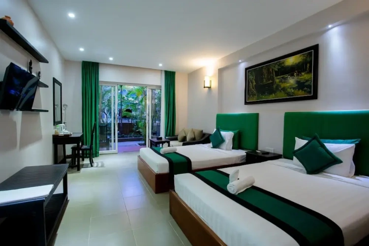 Deluxe Twin room with balcony