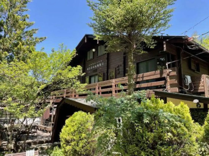 Pension Giovanni Hut