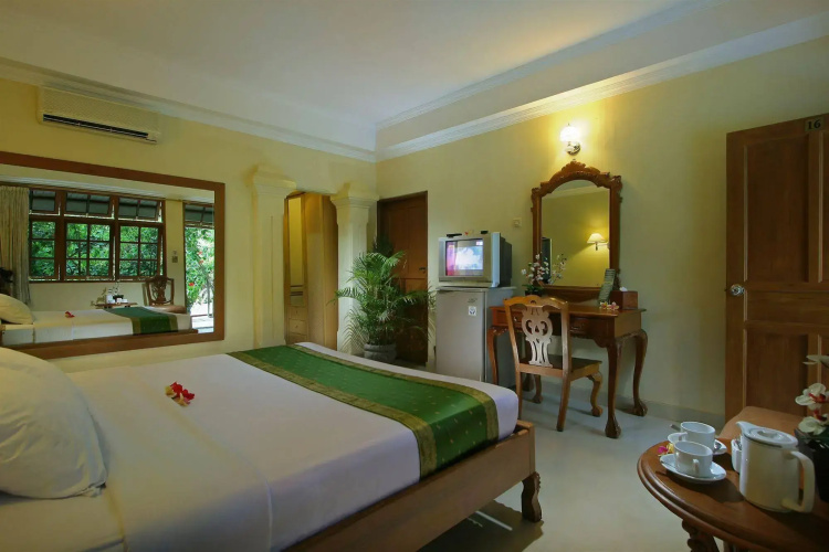 Green Garden Hotel