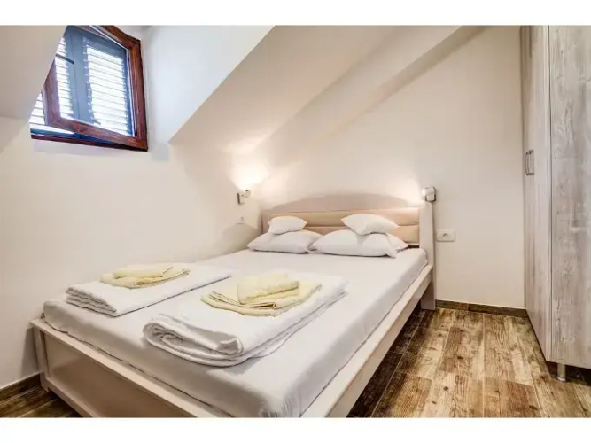 H Sara Luxury Rooms