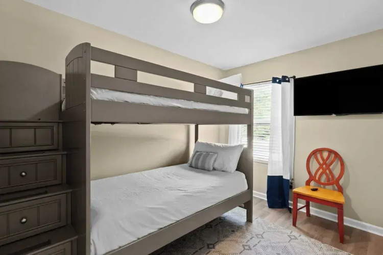 PCB Group-friendly Duplex w/ Pool, Backyard Lounge & 2 Kitchens