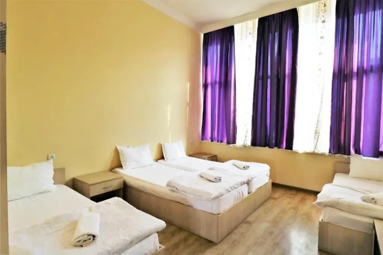 Classic Quadruple room