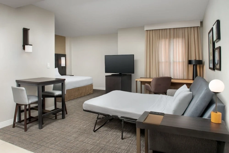 1 Bedroom Suite