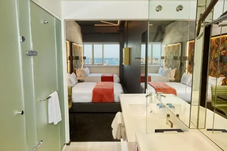 Standard Twin room