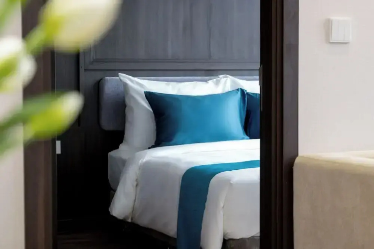 The Gloria Serviced Apartment by Silk Path