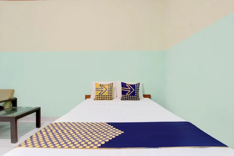 Economy room