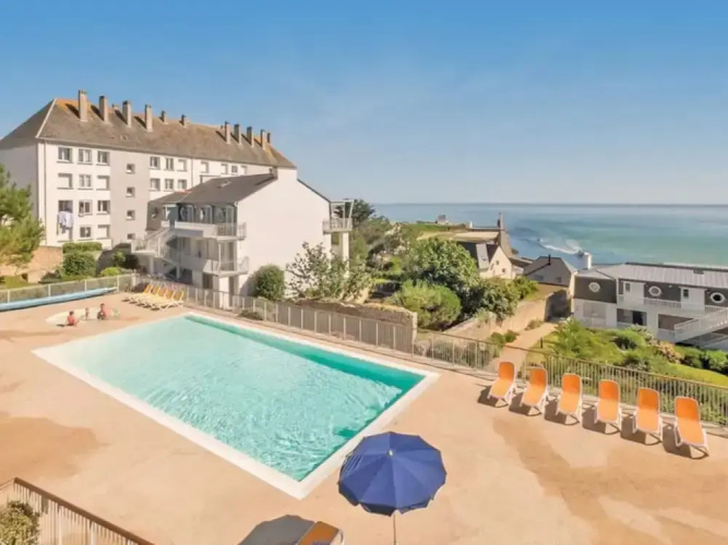 Oceanview Apartment w/ Pool