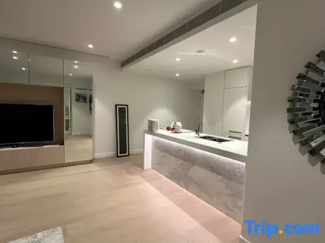 Waterfront CBD luxury 1Br with best view