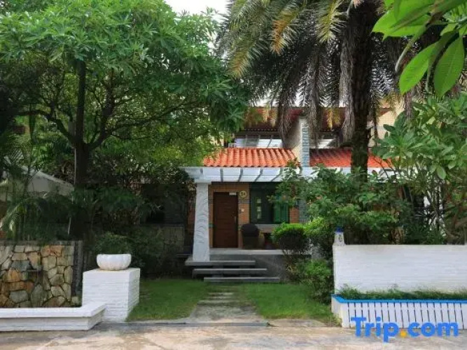 Aiqinhai Theme Hostel