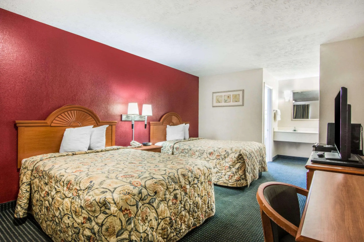 Rodeway Inn La Grange East
