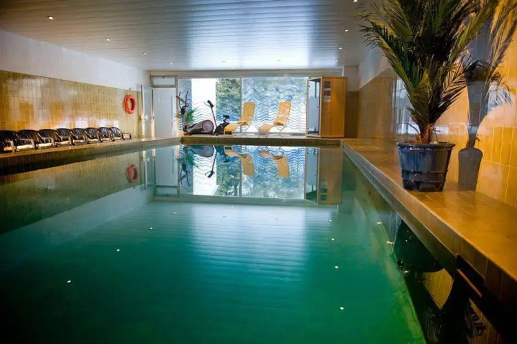 Hotel Cresta