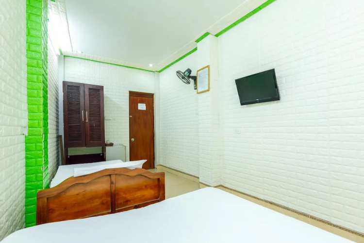 OYO 604 Queen Hotel