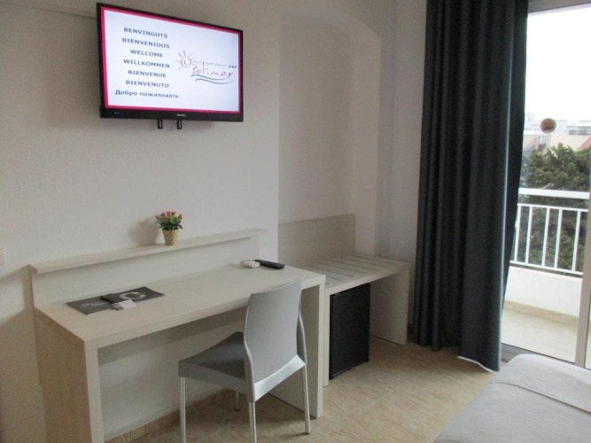 Standard Triple room