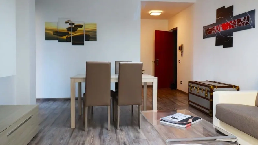 1 Bedroom Apartment