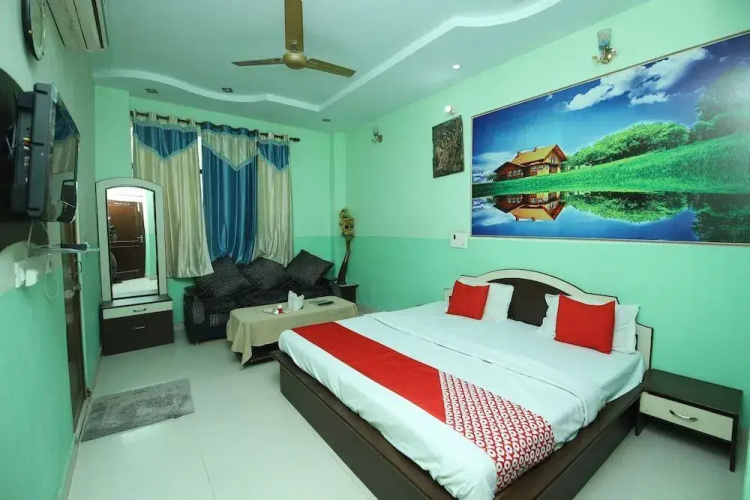 Hotel Deep Palace by OYO Rooms