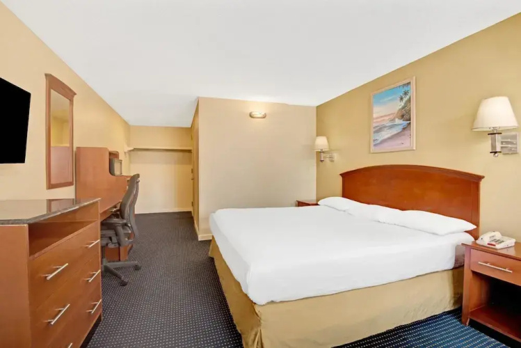 Super 8 Motel - Milford/New Haven