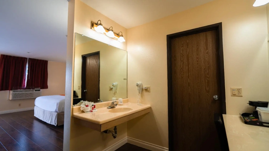 Deluxe Double Suite
