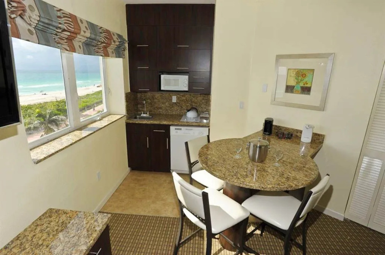 Crystal Beach Suites Hotel photo 34