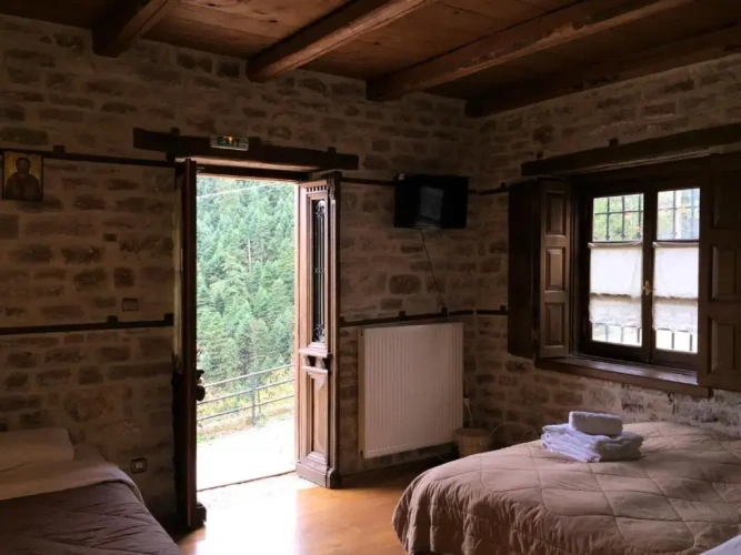 Standard Double room with view