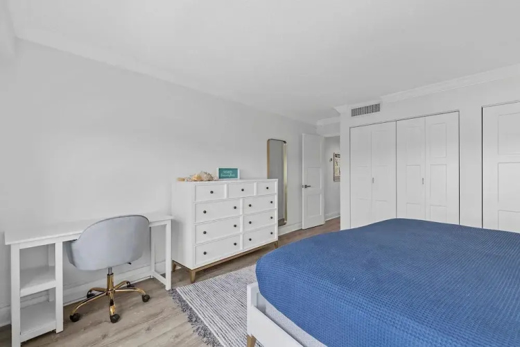 Surfside 219