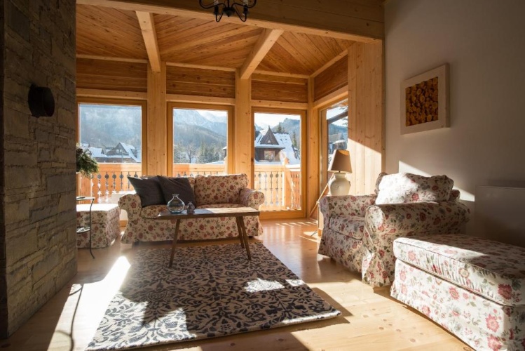Deluxe Family Suite