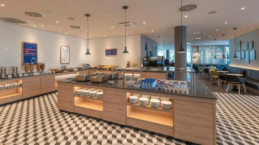 Holiday Inn Express Dusseldorf - Hauptbahnhof photo 20