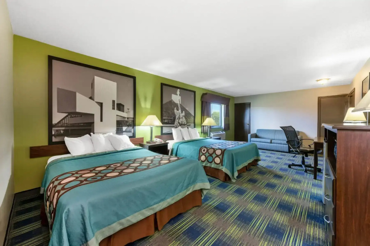 Super 8 Cleveland