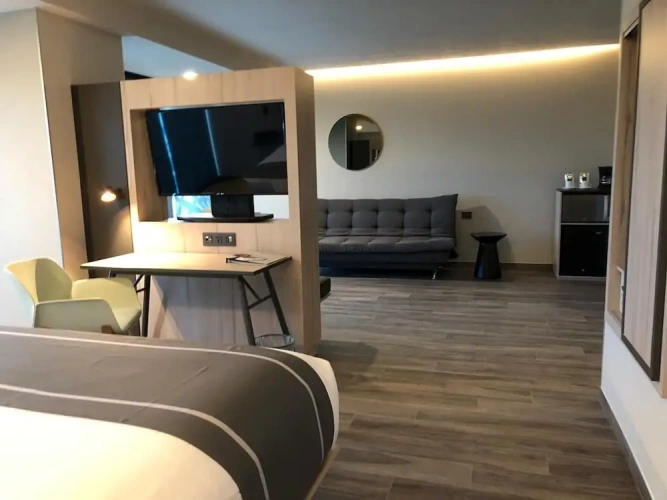 Double Suite