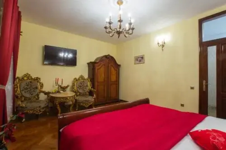 History Apartment Str Cetatii